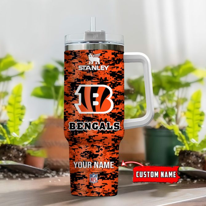 Cincinnati Bengals Nfl Camouflage Custom Stanley Quencher 40Oz Stainless Steel Tumbler With Handle - Image 2