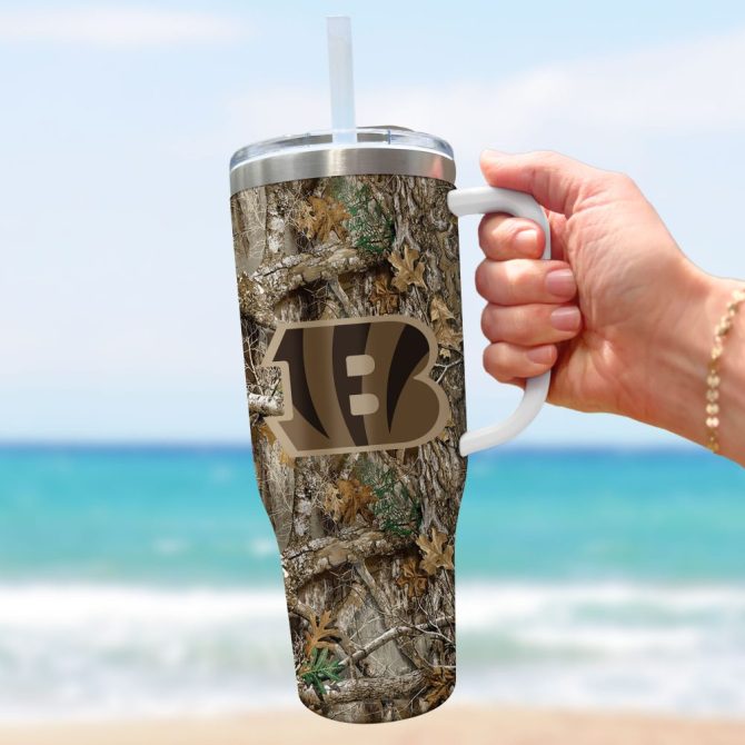 Cincinnati Bengals Nfl Hunting Realtree Custom Stanley Quencher 40Oz Stainless Steel Tumbler With Handle - Image 3