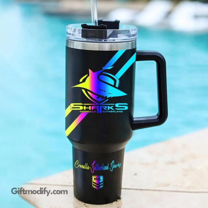 Cronulla-Sutherland Sharks Nrl Hologram Logo Custom Stanley Quencher 40Oz Stainless Steel Tumbler With Handle - Image 2