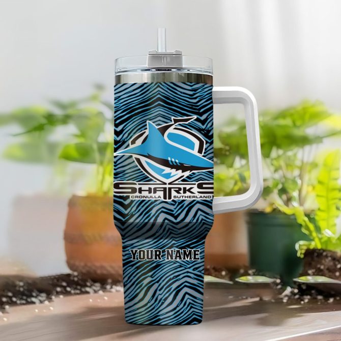 Cronulla-Sutherland Sharks Nrl Zubaz Print Custom Stanley Quencher 40Oz Stainless Steel Tumbler With Handle - Image 2