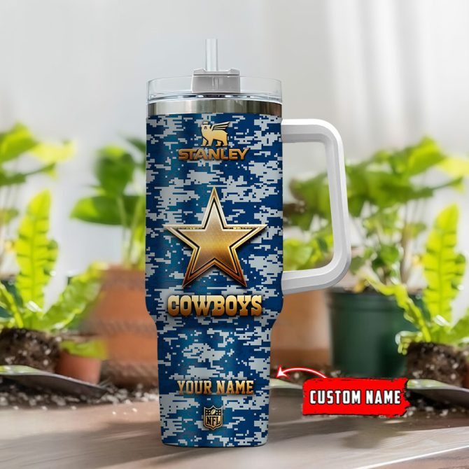 Dallas Cowboys Nfl Camouflage Golden Logo Custom Stanley Quencher 40Oz Stainless Steel Tumbler With Handle - Image 2