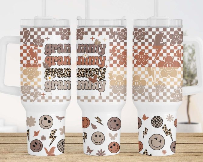 Grammy Retro Checkered Smiley Face Custom Stanley Quencher 40Oz Stainless Steel Tumbler With Handle - Image 2