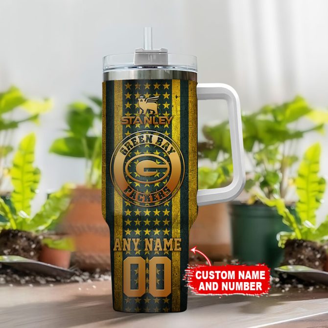 Green Bay Packers Nfl Golden Logos Us Flag Custom Stanley Quencher 40Oz Stainless Steel Tumbler With Handle - Image 2