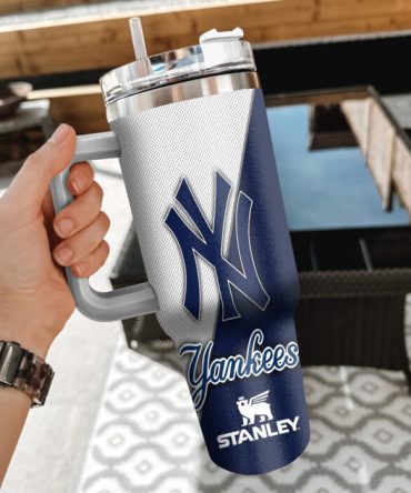 Mlb New York Yankees Custom Stanley Quencher 40Oz Stainless Steel Tumbler With Handle