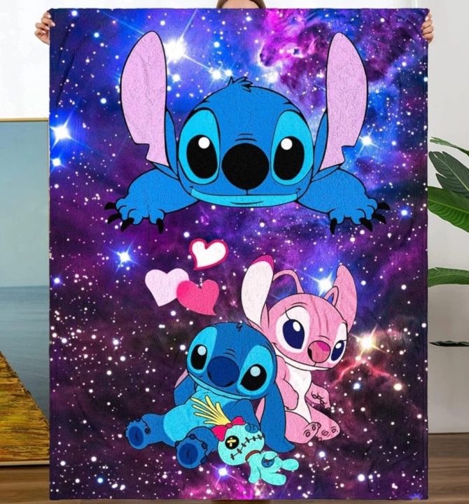 Cozy Galaxy Blanket With Cute Blue & Pink Aliens - Perfect Gift For Kids & Fans