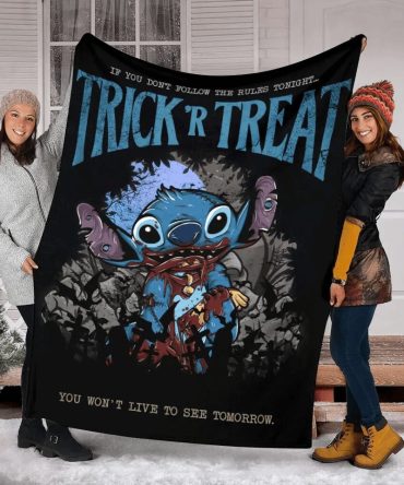 Cozy Halloween Trick 'R Treat Blanket - Unique Design, Perfect For Fall Snuggles & Spooky Nights!