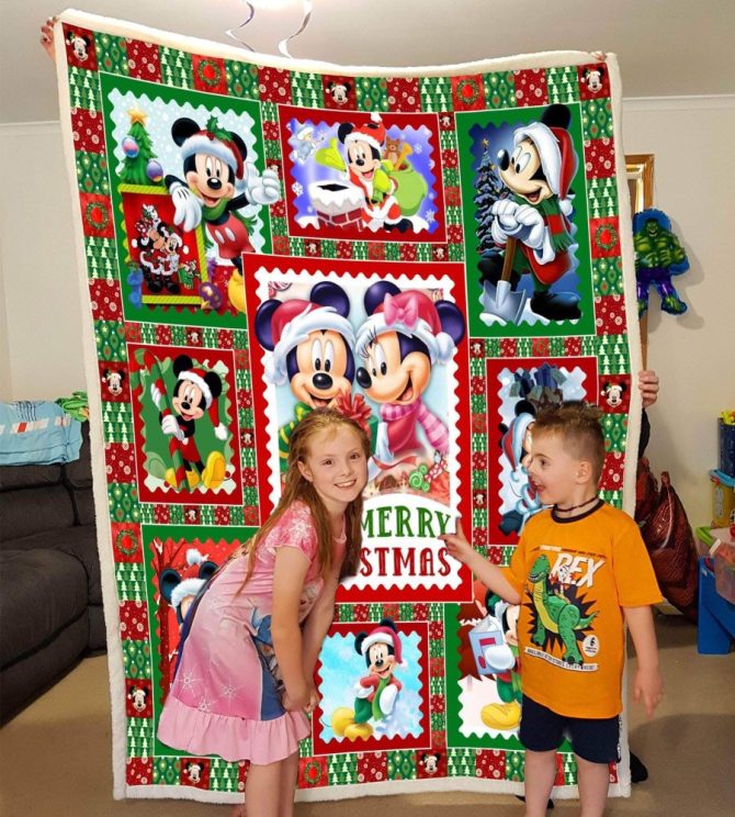 Cozy Christmas Blanket - Festive Cartoon Design For Holiday Warmth - Image 4