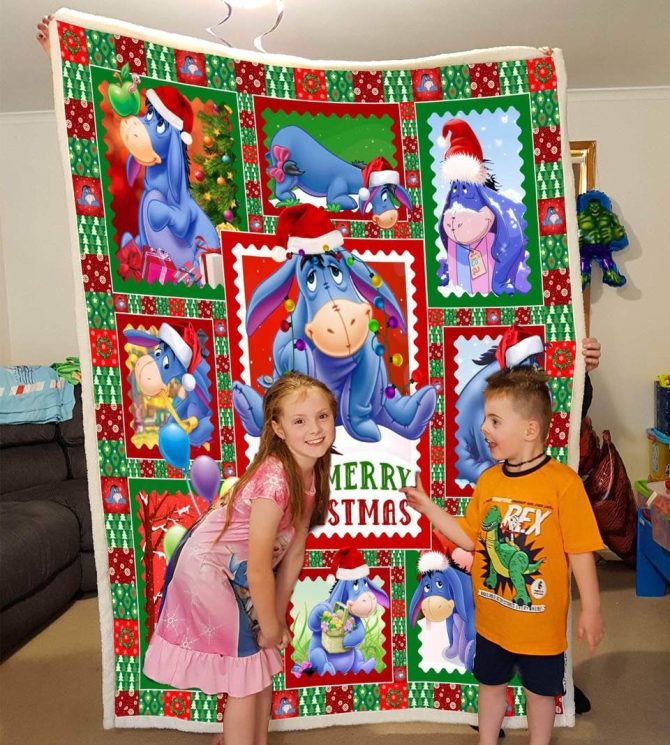 Cozy Christmas Eeyore Blanket - Festive Comfort For Kids, Perfect Holiday Gift!
