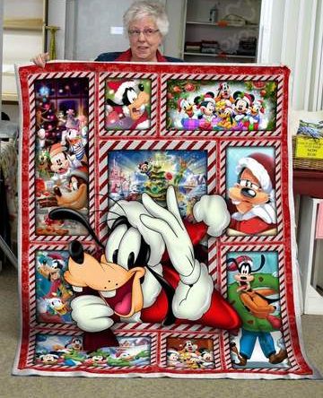 Cozy Christmas Cartoon Character Fleece Blanket – Festive Holiday Gift For Kids & Fans