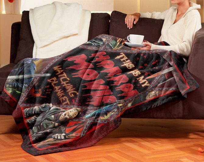Cozy Horror Movie Night Blanket - Perfect For Thriller Fans! - Image 2