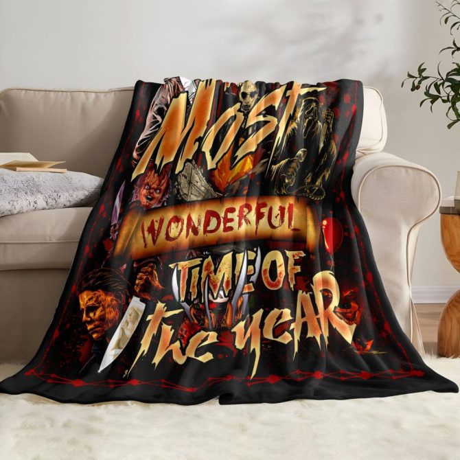 Cozy Horror-Themed Fleece Blanket - Perfect For Halloween & Movie Nights - Image 3