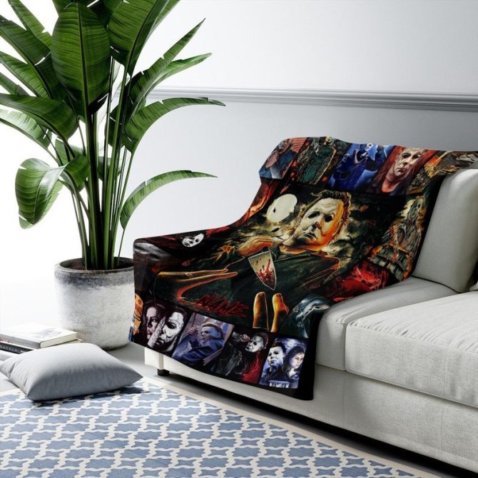 Custom Horror Movie Blanket - Cozy Fleece Throw With Iconic Slasher Design - Image 2