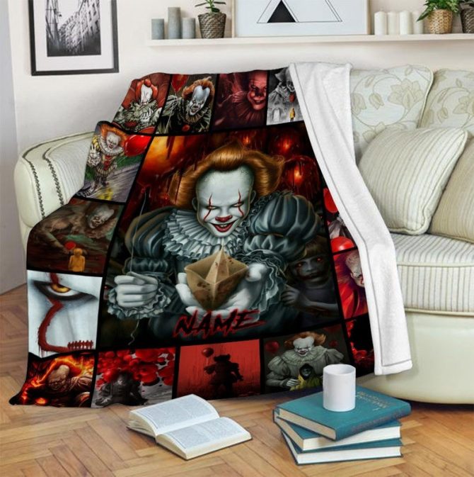 Custom Horror Movie Blanket - Cozy Fleece Throw With Iconic Clown Design - Perfect For Fans & Gifts - Image 3
