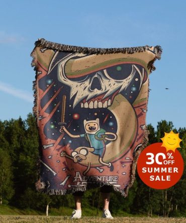 Adventure-Themed Woven Blanket - Cozy Up In Style