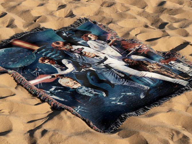Epic Galaxy Throw Blanket – Cozy Up In Iconic Sci-Fi Style For Home & Gift - Image 3