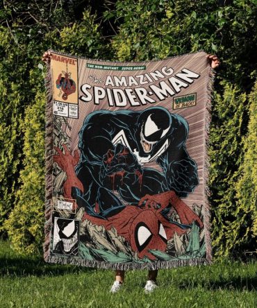 Cozy Marvel Spider-Man & Venom Throw Blanket – Retro Comic Design For Fans