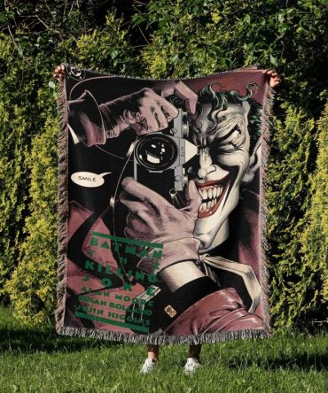 Cozy Batman 'The Killing Joke' Throw Blanket – Perfect Gift For Comic Lovers!
