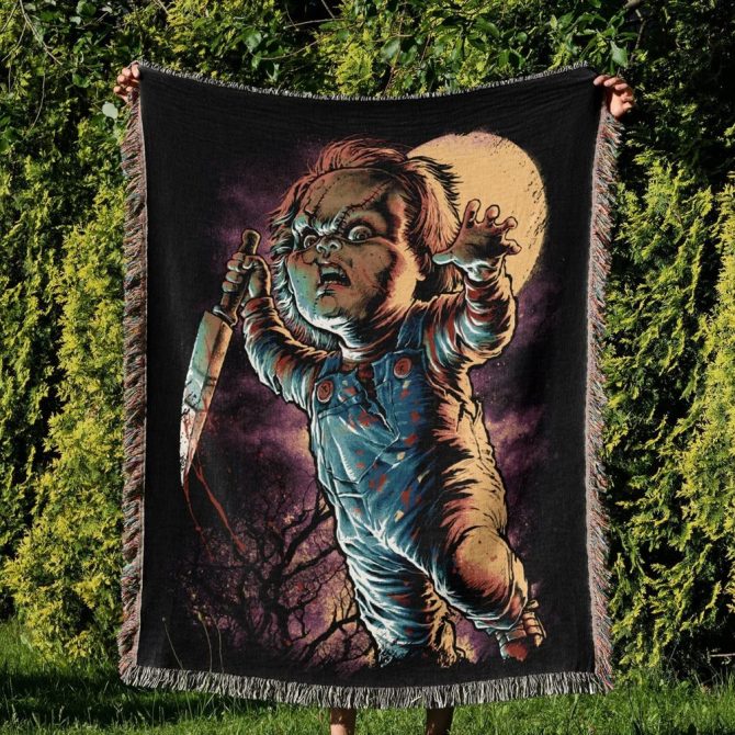 Cozy Horror Movie Blanket - Iconic Villains Design For Chilly Nights - Perfect Gift For Fans! - Image 2