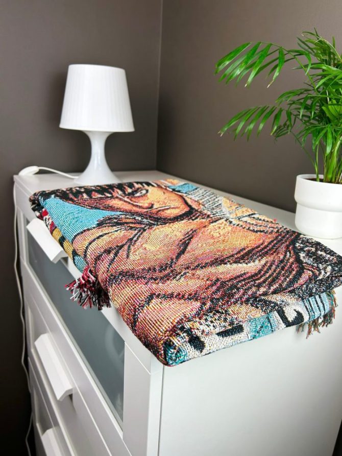 Epic Warrior Tapestry Blanket – Cozy Anime Art For Home Decor - Image 4