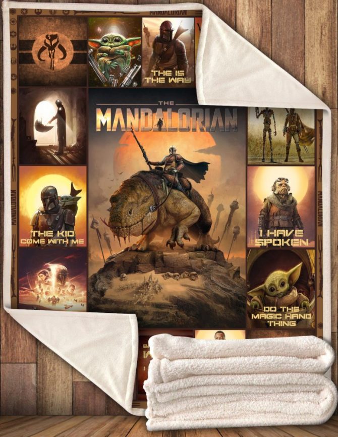 Cozy Fleece Blanket With Iconic Mandalorian & Baby Design – Perfect Gift For Star Fans