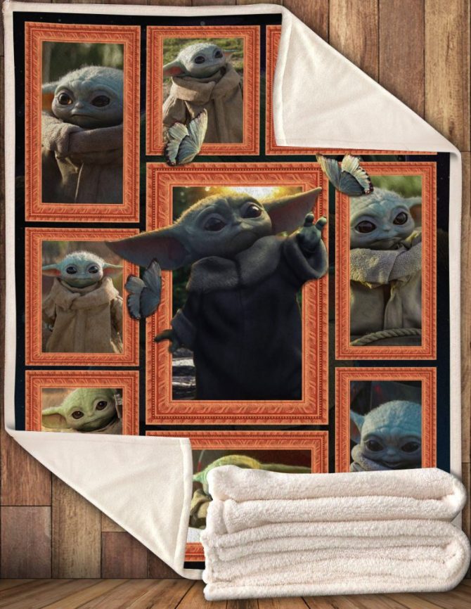 Cozy Baby Alien Blanket – Soft Fleece Throw With Adorable Frames Design For Fans