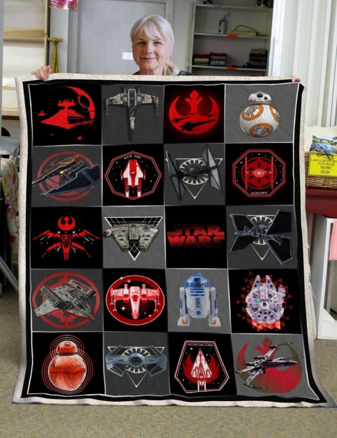 Cozy Star Wars Fleece Blanket - Iconic Spaceships & Characters Design - Perfect Gift For Fans - Image 3
