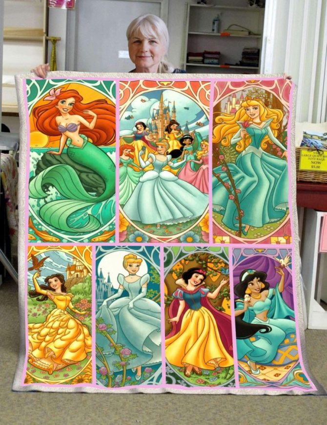 Cozy Princess Blanket - Soft Fleece Throw With Vibrant Fairytale Designs For Kids - Image 3