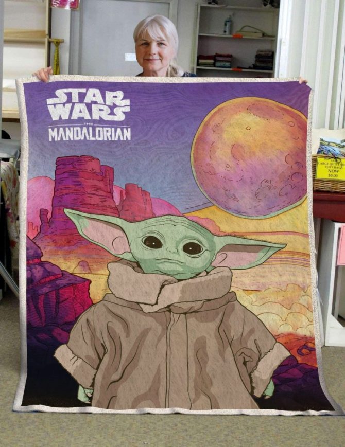 Cozy Star Wars Mandalorian Baby Yoda Blanket - Soft Fleece Throw For Fans - Image 3