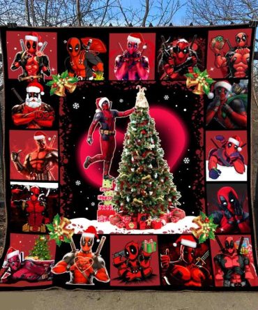 Festive Superhero Christmas Blanket - Cozy Up With Holiday Cheer & Iconic Designs