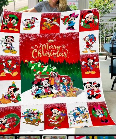 Cozy Christmas Disney Blanket - Festive Mickey & Friends Design - Perfect Holiday Gift!