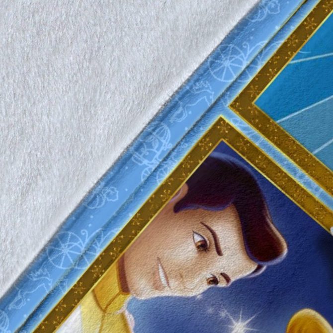 Cozy Up With Disney Princess Throw Blanket - Cinderella Design For Kids & Adults - Image 5
