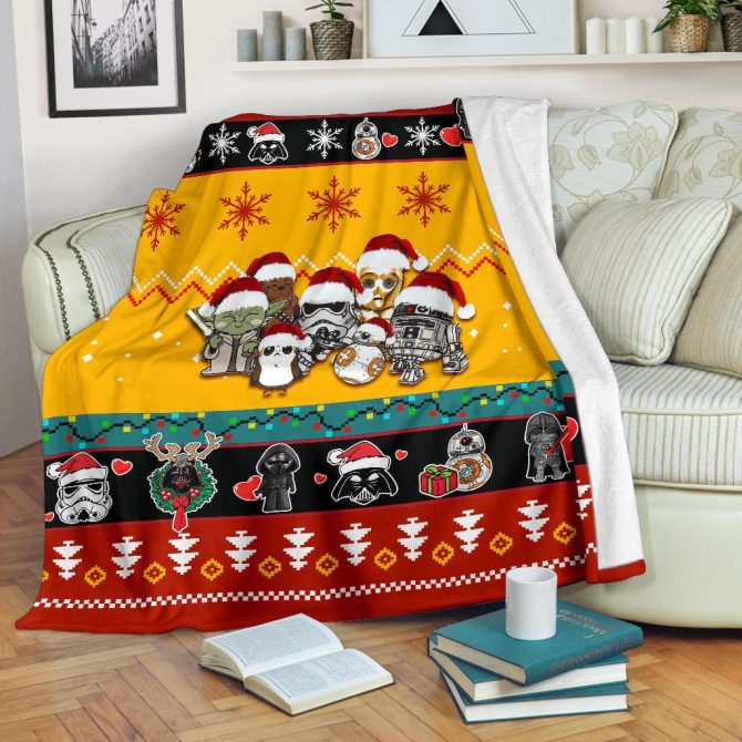 Cozy Holiday Fleece Blanket With Iconic Characters – Perfect Christmas Gift!