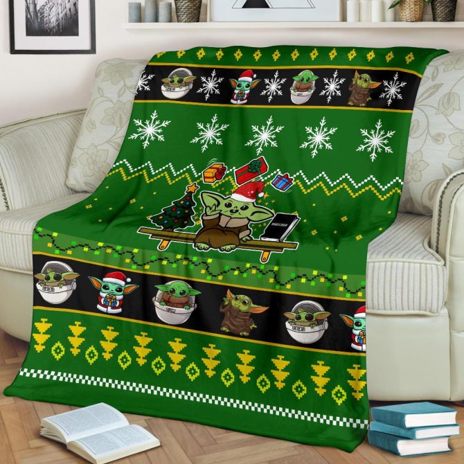 Cozy Holiday Throw Blanket - Cute Alien Design, Festive Green, Perfect Gift For Fans! - Image 2