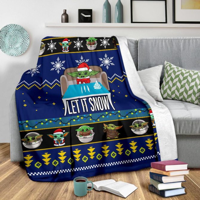 Cozy Baby Alien Holiday Blanket - 'Let It Snow' Design For Ultimate Comfort - Image 3