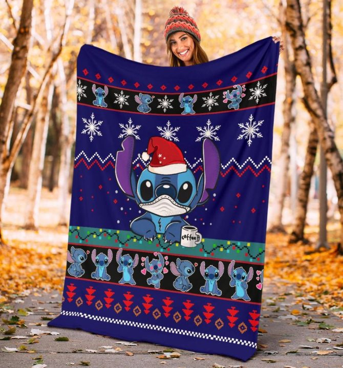Cozy Holiday Blanket - Cute Blue Alien Patterned Throw For Festive Comfort - Image 4