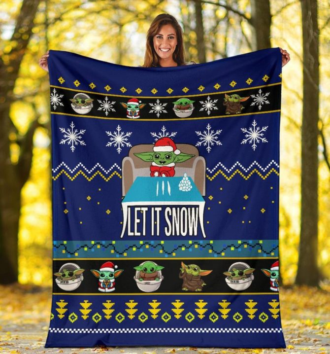 Cozy Baby Alien Holiday Blanket - 'Let It Snow' Design For Ultimate Comfort - Image 5