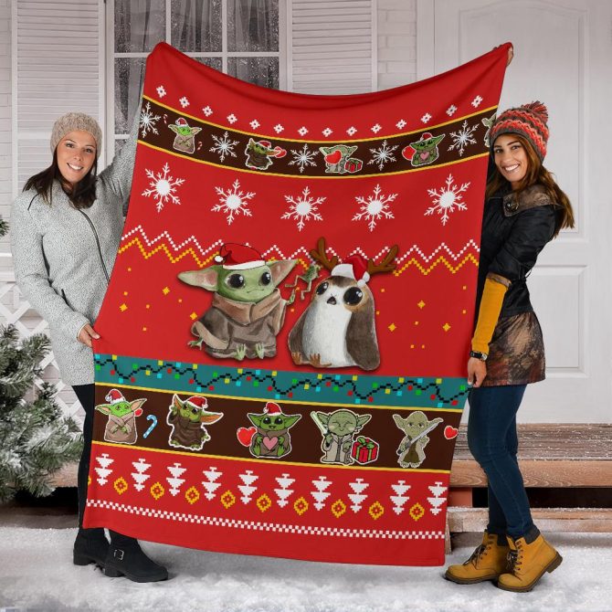 Cozy Holiday Throw Blanket - Cute Alien & Creature Design For Xmas – Perfect Gift! - Image 6