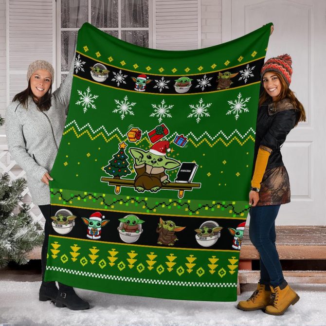 Cozy Holiday Throw Blanket - Cute Alien Design, Festive Green, Perfect Gift For Fans! - Image 6