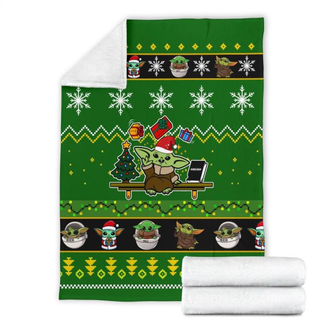 Cozy Holiday Throw Blanket - Cute Alien Design, Festive Green, Perfect Gift For Fans! - Image 7