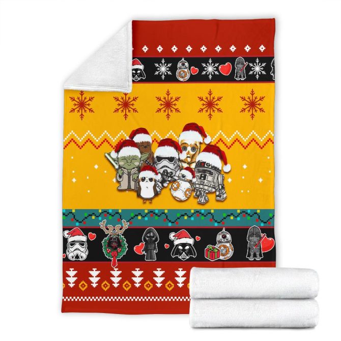 Cozy Holiday Fleece Blanket With Iconic Characters – Perfect Christmas Gift! - Image 7