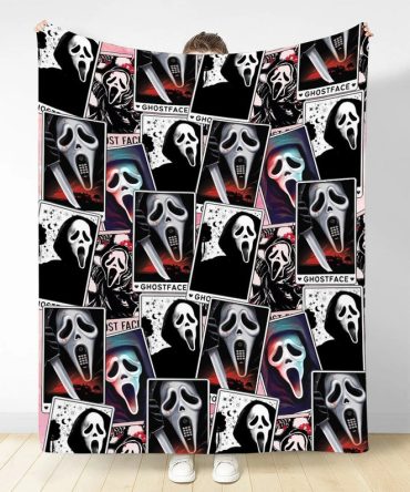Cozy Ghostface Horror Fleece Blanket - Perfect For Scary Movie Nights & Halloween Decor