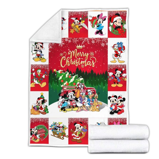 Cozy Christmas Disney Blanket - Festive Mickey & Friends Design - Perfect Holiday Gift! - Image 4