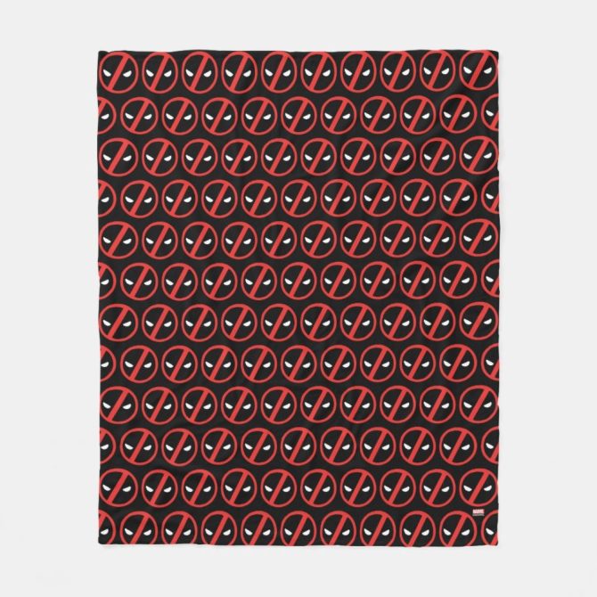 Cozy Marvel Deadpool Fleece Blanket - Iconic Design, Ultimate Comfort!