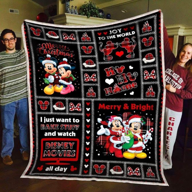 Cozy Christmas Disney Blanket - Mickey & Minnie Holiday Cheer For Movie Nights!