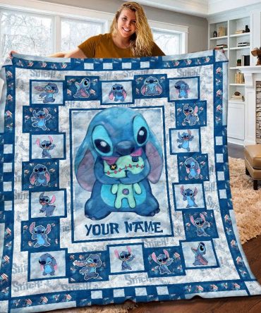 Customizable Blue Alien Character Quilt - Cozy & Unique Gift Blanket