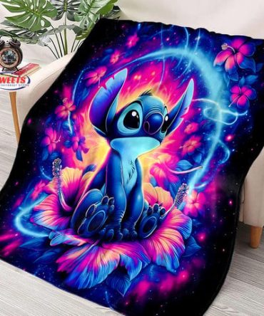 Cozy Galaxy-Themed Blanket With Cute Alien Design - Perfect For Kids & Adults