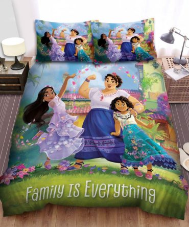 Enchanting Family-Themed Bedding Set - Cozy Up With Vibrant Cartoon Design - Perfect For Kids & Fans