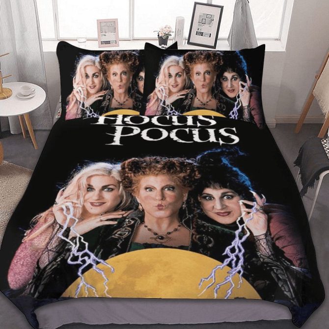 Hocus Pocus Movie-Themed Bedding Set - Cozy Halloween Comfort For Fans