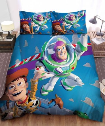 Toy Story Kids Bedding Set - Buzz & Woody Adventure Comforter Twin