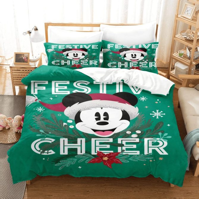Festive Holiday Bedding Set With Santa Mickey Mouse Design - Cozy Christmas Comfort